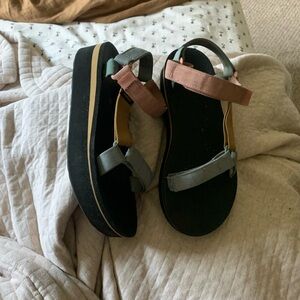 Teva Flatform